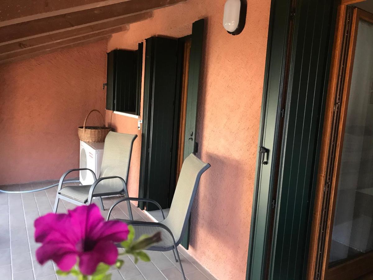 شقة Casa Del Balcone Fiorito Cormòns المظهر الخارجي الصورة